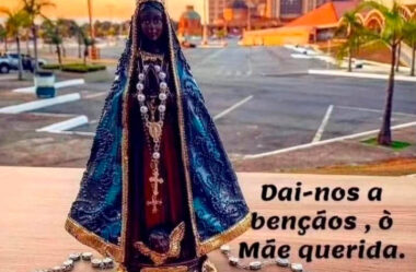 Dai-nos a Benção ò Mãe querida